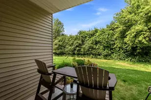 2105 Pine Ridge Ct, Grafton, WI 53024 - Photo 15