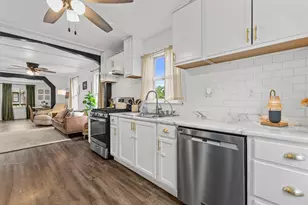 24925 Jackson St, Racine, WI 53139 - Photo 7
