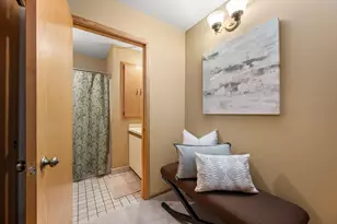 N89W16329 Main St, Menomonee Falls, WI 53051 - Photo 17