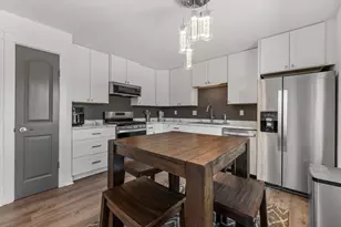 W157N11054 Tinkers Ct, Germantown, WI 53022 - Photo 11