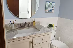 5646 S 45th St, Greenfield, WI 53220 - Photo 11
