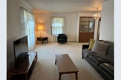 5646 S 45th St, Greenfield, WI 53220 - Photo 3