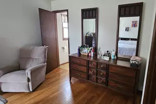 5646 S 45th St, Greenfield, WI 53220 - Photo 13
