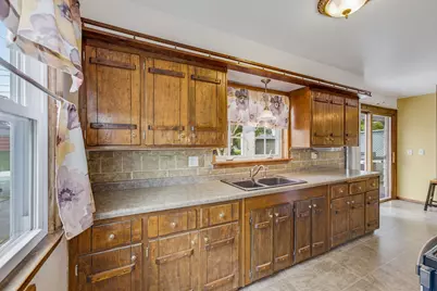 701  Williams Ave, South Milwaukee, WI 53172 - Photo 7