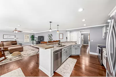 161 N 70th St, Milwaukee, WI 53213 - Photo 13