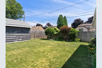 1717  Green St, Manitowoc, WI 54220 - Photo 25