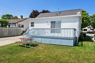 1717 Green St, Manitowoc, WI 54220 - Photo 21