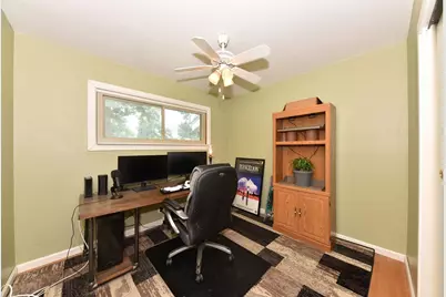 8605 W Lawrence Ave, Milwaukee, WI 53225 - Photo 9