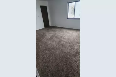 1026 S 33rd St, Milwaukee, WI 53215 - Photo 7