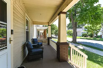 1529  Flett Ave, Racine, WI 53405 - Photo 5