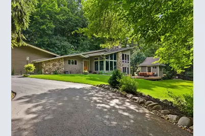 3041  Kettle Moraine Rd, Hartford, WI 53027 - Photo 5