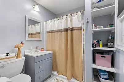 2803 W Burnham St, Milwaukee, WI 53215 - Photo 11