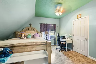 2803 W Burnham St, Milwaukee, WI 53215 - Photo 13