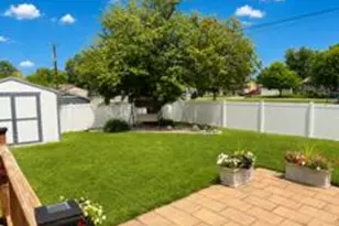 303 Shelly Ln, Campbell, WI 54603 - Photo 5