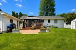 303 Shelly Ln, Campbell, WI 54603 - Photo 3