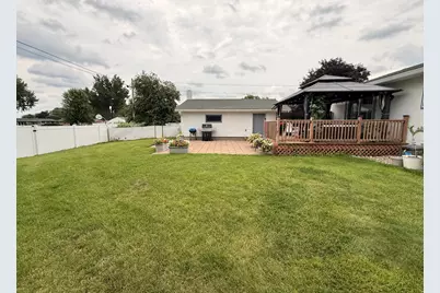 303  Shelly Ln, Campbell, WI 54603 - Photo 7