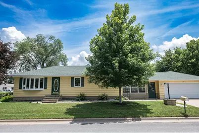 520  39th Ave, Goodview, MN 55987 - Photo 1