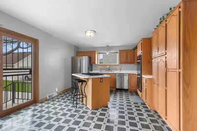 1721 N 21st St, Milwaukee, WI 53205 - Photo 9