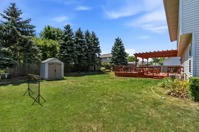 937 E Stonewood Dr, Oak Creek, WI 53154 - Photo 31