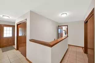 8381 S 15th Ave, Oak Creek, WI 53154 - Photo 9