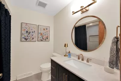 8381 S 15th Ave, Oak Creek, WI 53154 - Photo 11