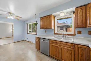 6112 S Indiana Ave, Cudahy, WI 53110 - Photo 11