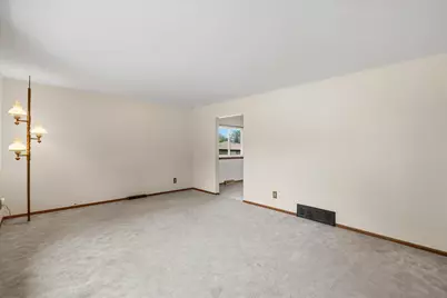 6112 S Indiana Ave, Cudahy, WI 53110 - Photo 5