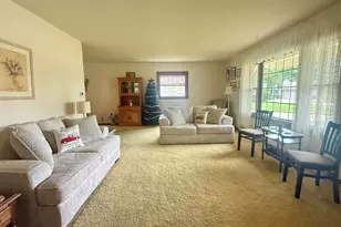 607 Poppy St, Oconomowoc, WI 53066 - Photo 3