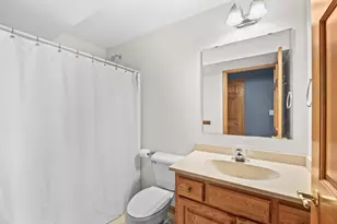 208 Endfield Cir, Waukesha, WI 53186 - Photo 27