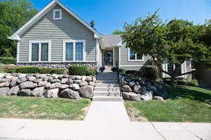 208 Endfield Cir, Waukesha, WI 53186 - Photo 1