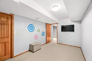 208 Endfield Cir, Waukesha, WI 53186 - Photo 31