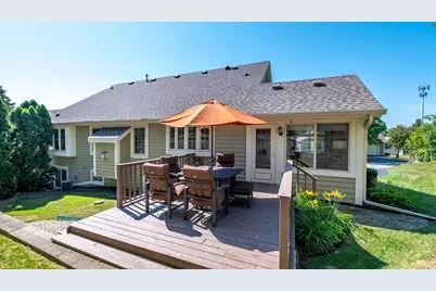 208  Endfield Cir, Waukesha, WI 53186 - Photo 33