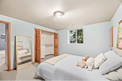 208  Endfield Cir, Waukesha, WI 53186 - Photo 29