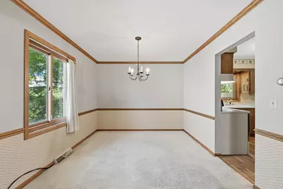 16280 W Heatherly Dr, New Berlin, WI 53151 - Photo 7