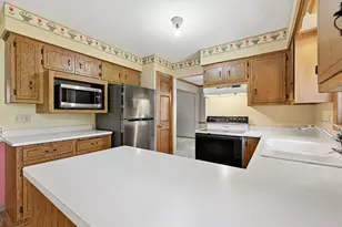 16280 W Heatherly Dr, New Berlin, WI 53151 - Photo 11
