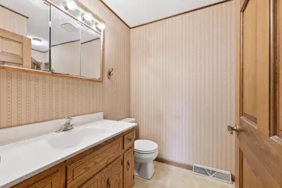 16280 W Heatherly Dr, New Berlin, WI 53151 - Photo 19