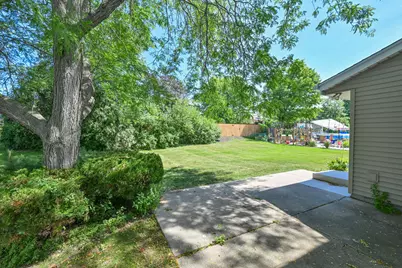 16280 W Heatherly Dr, New Berlin, WI 53151 - Photo 33