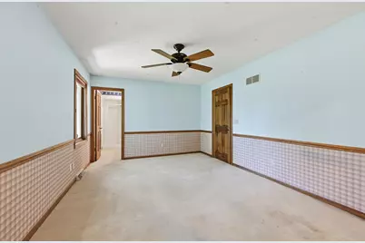 16280 W Heatherly Dr, New Berlin, WI 53151 - Photo 21