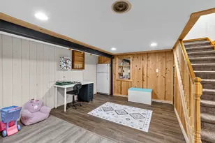 W128N8518 Revere Rd, Menomonee Falls, WI 53051 - Photo 23