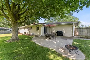 W128N8518 Revere Rd, Menomonee Falls, WI 53051 - Photo 29