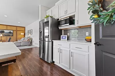 2501  Marie Cir, Waukesha, WI 53189 - Photo 7