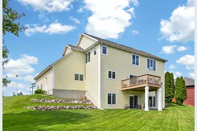 695  Summer Creek Rd, Oconomowoc, WI 53066 - Photo 3