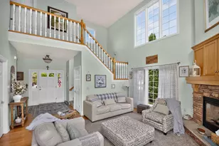 695 Summer Creek Rd, Oconomowoc, WI 53066 - Photo 9