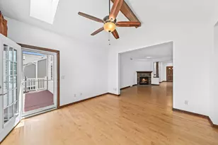 2398 Stoney Ln, Grafton, WI 53024 - Photo 9
