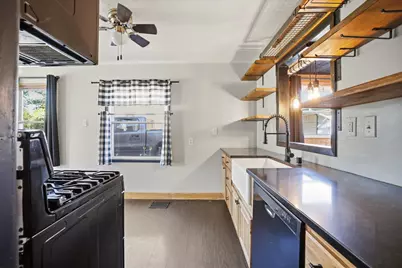 6622 W Bennett Ave, Milwaukee, WI 53219 - Photo 11