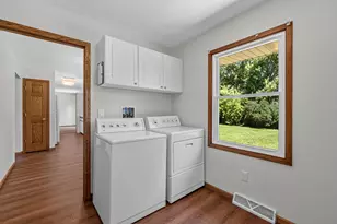 N101W15864 Santa Fe Dr, Germantown, WI 53022 - Photo 9