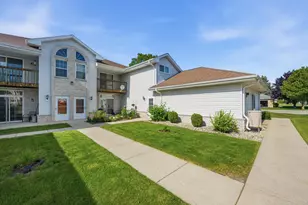 6105 S Creekside Dr, Cudahy, WI 53110 - Photo 1