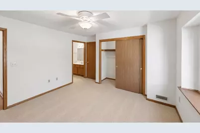 6105 S Creekside Dr #7, Cudahy, WI 53110 - Photo 23