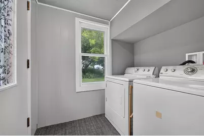 615  Roosevelt Dr, West Bend, WI 53090 - Photo 11