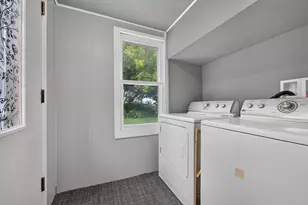 615 Roosevelt Dr, West Bend, WI 53090 - Photo 11